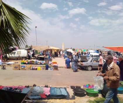 فتوة يستخلصون مبالغ مالية طائلة من الباعة الجائلين بدون سند ببرشيد