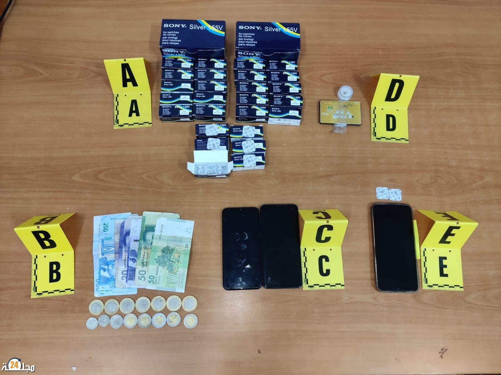 تفكيك شبكة غش جامعي ببني ملال: توقيف 3 طلبة وضبط أجهزة إلكترونية مهربة