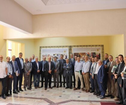 إسماعيل أبو الحقوق يؤكد التزام عمالة إنزكان أيت ملول بإنجاح مشروع التسويق الفلاحي الرقمي.