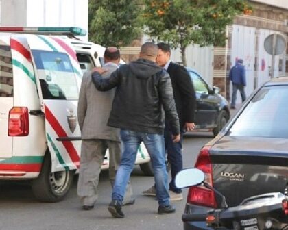 الناظور: توقيف منتحل صفة “مسؤول قضائي” متورط في قضايا نصب واحتيال
