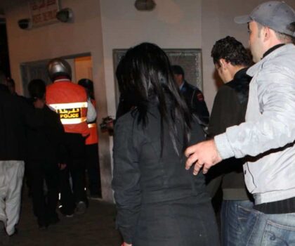 إيقاف ثلاثة أشخاص متورطين في إنتاج محتوى إباحي بالقنيطرة