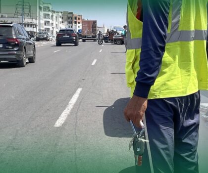 مراكش: النيابة العامة تأمر باعتقال حارس سيارات بتهمة الاحتيال والابتزاز على المواطنين