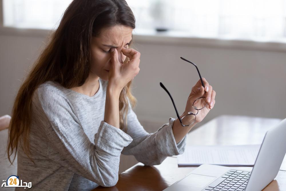 طبيبة توضح ضرر الأجهزة الإلكترونية