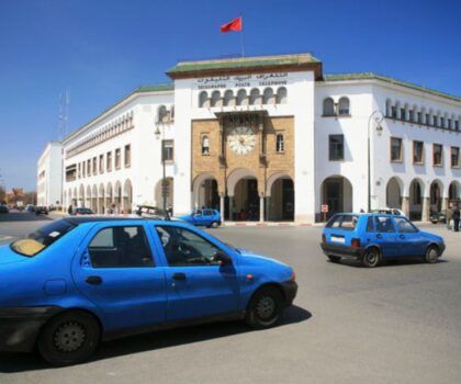 سحب 525 رخصة ثقة من سائقي الطاكسيات بالرباط بسبب مخالفات مهنية