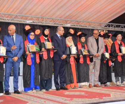 عامل اشتوكة يكرّم المتفوقين ويحتفي بتألق تلميذ في أولمبياد الرياضيات