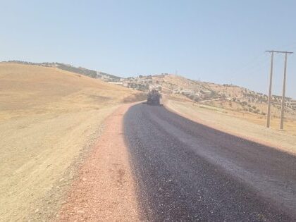 تنمية مستدامة بتاونات: جهود عامل الإقليم ورئيس جماعة البسابسة تُثمر طرقًا حديثة وإشادة مجتمعية