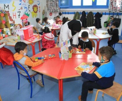 في ختام موسم شاق.. مربّو التعليم الأولي يرفعون شعار: الإدماج أو الاحتجاج