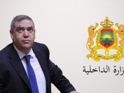 قائد سمح بالبناء العشوائي ويهدم واقيات محلات مرخصة ويهدد عائلة صحفي