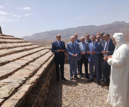 زيارة رسمية للنصب التذكاري لضحايا القصف الاستعماري بمنطقة “الجامع أقديم” تخليداً لبطولات المقاومة