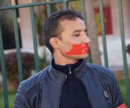 توقيف الصحفي محمد بوطعام بتزنيت يثير جدلًا واسعًا: شكاية مشبوهة وعلاقة قرابة تُفجّر النقاش حول حياد الأجهزة الأمنية
