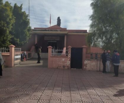 تجاوزات قائد بني مسكين الشرقية تثير الاحتجاج و عامل إقليم سطات مطالب بالتدخل…