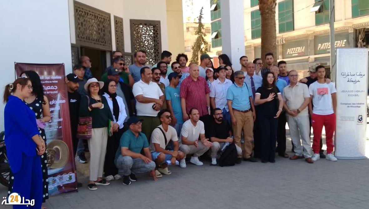 خريبكة: الفنانة بديعة الصنهاجي تفتح قلبها للجمهور بمهرجان الرواد المسرحي