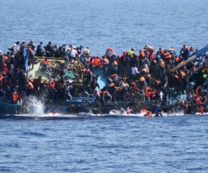 فاجعة في موريتانيا: مصرع 49 شخصا وفقدان المئات في حادث غرق مركب