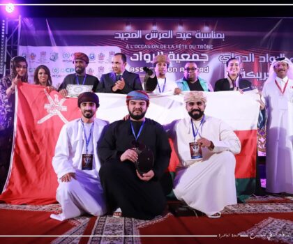 مسرحية حكايات المحطات من سلطنة عمان تفوز بالجائزة الكبرى لمهرجان مسرح الرواد الدولي بخريبكة