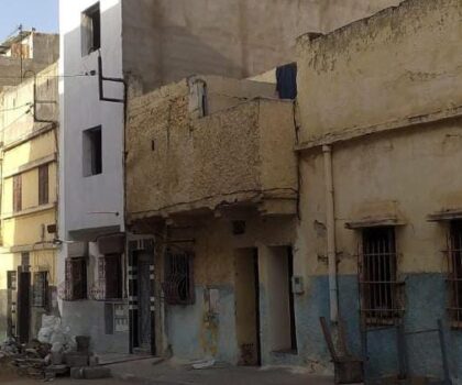في إطار حق الرد..صاحب منزل بحي السماعلة بسطات يقدم توضيحات و يؤكد التزامه بالقانون