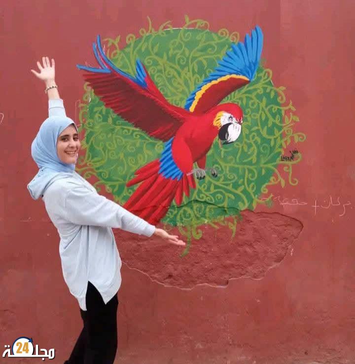 بأنامل أنثوية.. فاطمة لبراهيمي تكتب الفن بلغة الهوية والانفتاح