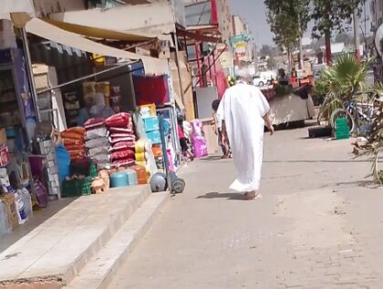 فوضى الملك العمومي بحي السعادة تثير غضب الساكنة وسط صمت سلطات مديونة