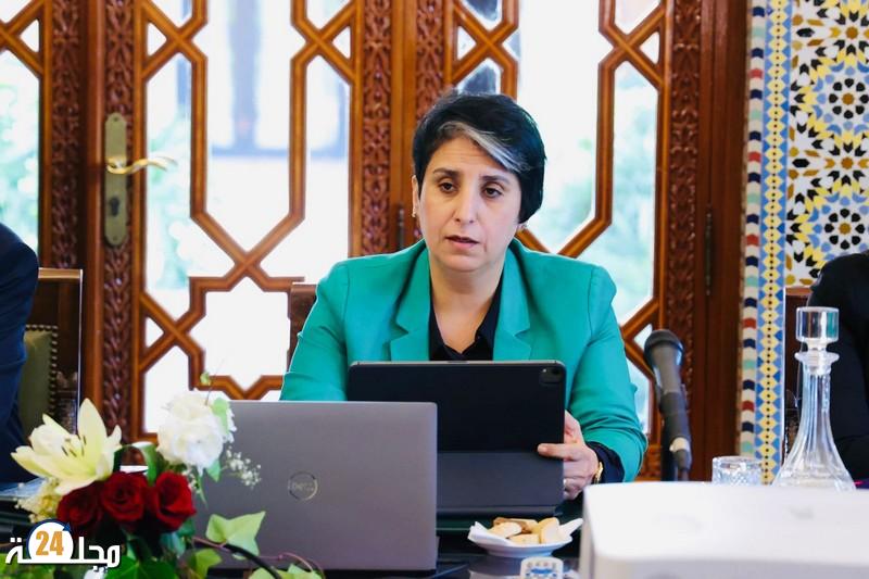 رحاب ترد على المدافعين عن ابتسام لشكر