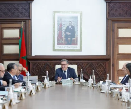 الحكومة تصادق على مشروع قانون جديد لتحسين تعويضات ضحايا حوادث السير