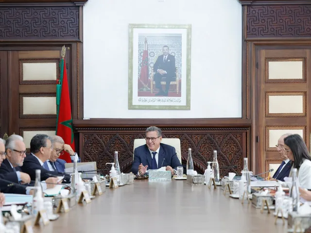 الحكومة تصادق على مشروع قانون جديد لتحسين تعويضات ضحايا حوادث السير