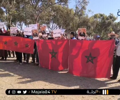 بالفيديو…وقفة احتجاجية أمام مقر قيادة دار الشافعي ضواحي سطات….”والمسؤول شي طليبة….بغينا غير شريبة”