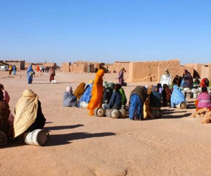 جنيف: تسليط الضوء على التفاوت الصارخ بين الأقاليم الجنوبية للمغرب ومخيمات تندوف