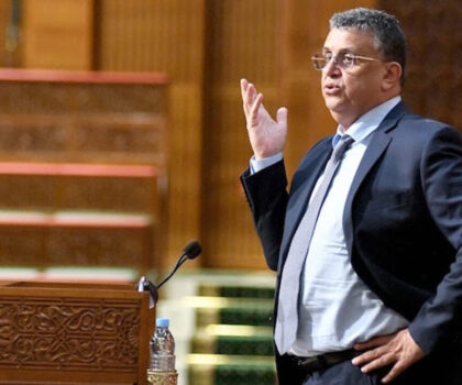 وزارة العدل تفعل البصمة الإلكترونية لمكافحة الموظفين الأشباح