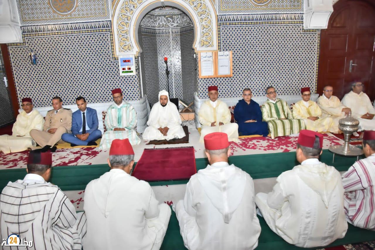 الكاتب العام لعمالة إقليم تيزنيت يترأس احتفالات الذكرى المباركة للمولد النبوي الشريف في أجواء إيمانية مفعمة بالروحانية