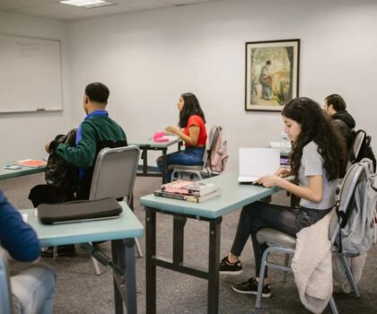 أزمـــــة تأخــــــر الملفات الوصفيــــة للماستـــر تربك طلبة الجامعـــــات المغربيـــة