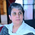 حنان رحاب تكتب …..إقصاء الصحافيات من محاورة رئيس الحكومة… صورة أخرى لعقلية ذكورية متجذرة