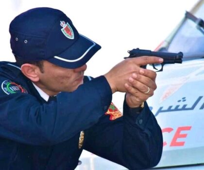 وفاة شخص عرض حياة مواطنين للخطر و إصابة شرطي في تدخل أمني بسلا