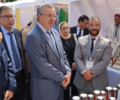 موسم سيدي قاسم بوعسرية..عامل الإقليم يفتتح المعرض الإقتصادي الإجتماعي والتضامني