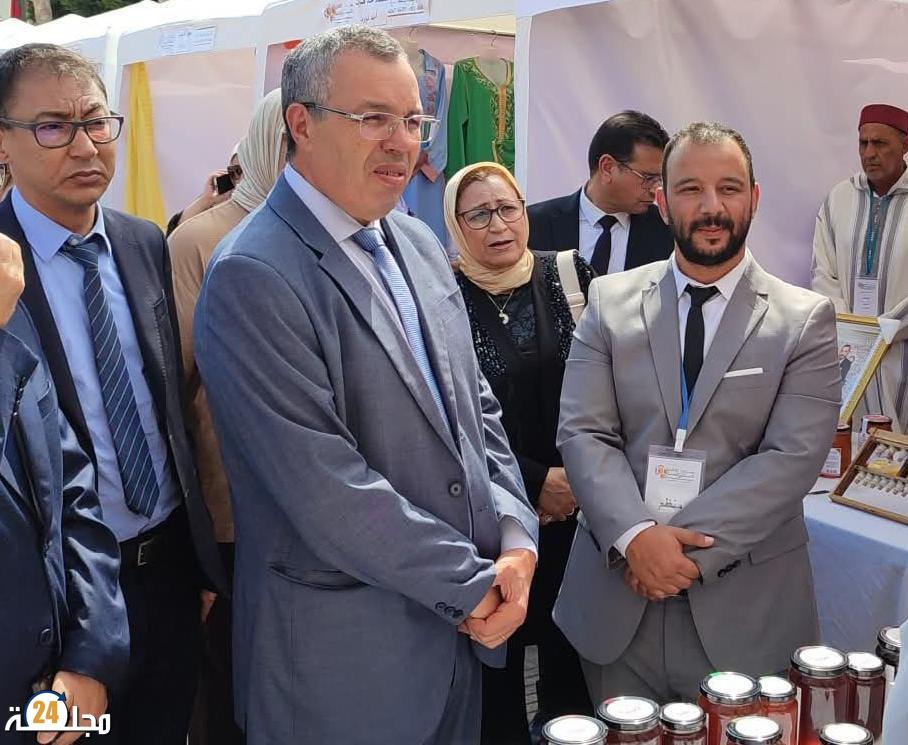 موسم سيدي قاسم بوعسرية..عامل الإقليم يفتتح المعرض الإقتصادي الإجتماعي والتضامني