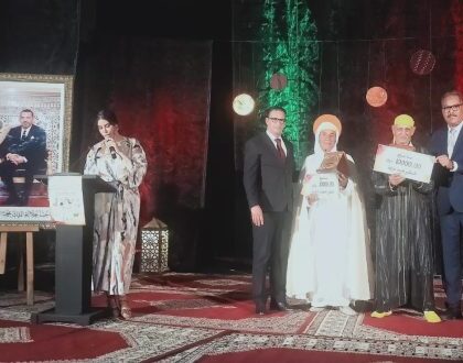 من مختبر البيولوجيا إلى منصة المهرجان: حنان الخالدي تتألق في عبيدات الرمى