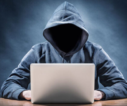الفقيه بنصالح: اعتقال ثلاثة أشخاص متورطين في قرصنة لوحات الكترونية