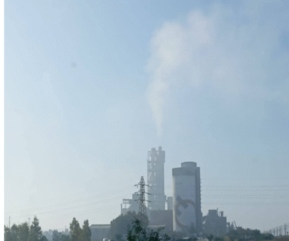 هولسيم سطات… تنمية بالدخان وغبار أبيض يخنق هواء مزامزة الجنوبية