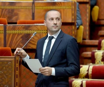 جدل حول تصريحات وزير الصحة بشأن دعم الاستثمار في القطاع الخاص