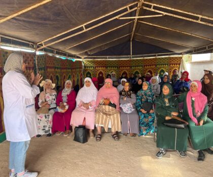 حملة “أكتوبر الوردي” تصل إلى جماعة أولاد رحمون في إطار جهود التحسيس والكشف المبكر عن سرطان الثدي وعنق الرحم