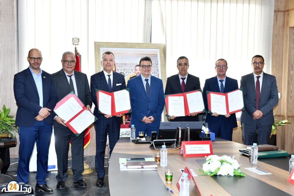 توقيع اتفاقية شراكة بين وزارة الصحة وUM6P Hospitals للنهوض بالخدمات الطبية بإقليم الرحامنة