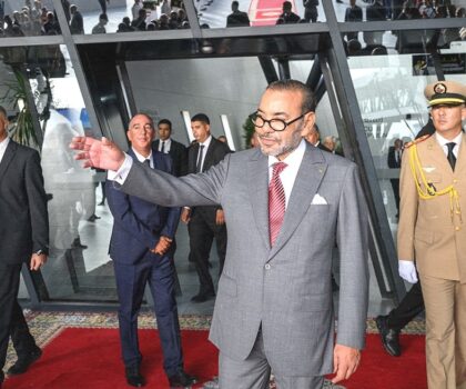 تحت القيادة الملكية الرشيدة..المغرب يضع التنقل المستدام في صلب رؤيته للتعمير والتنمية