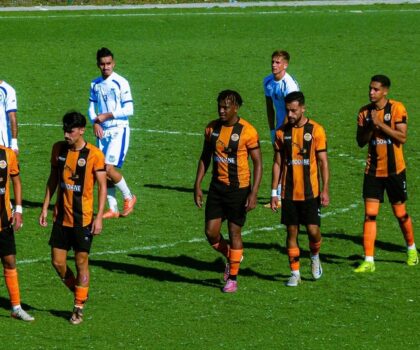 النسمة الرياضية السطاتية… فريق يُقاوم من أجل البقاء في زمن النسيان الرياضي