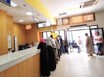 بين “السيستام ما زال ما طلقوه” و”الموظف ما كاينش”.. المواطن السطاتي في حلقة عذاب إداري