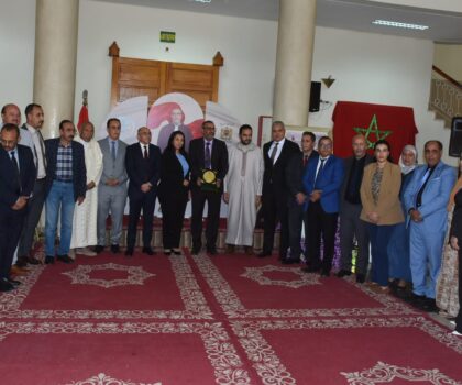 أسرة العدالة بابن جرير تكرم الحاج عبد الكريم الناوي بعد أربعة عشر عامًا من العطاء والتفاني