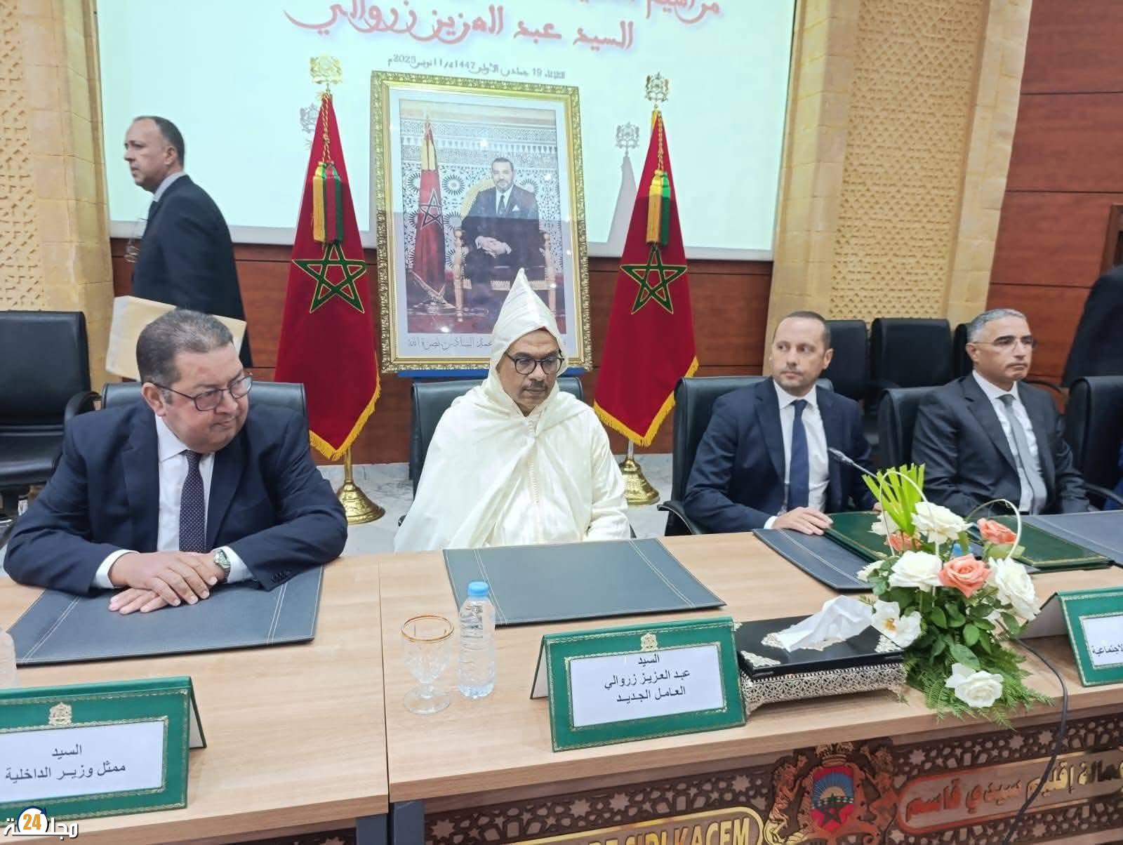 تنصيب العامل الجديد على إقليم سيدي قاسم  “عبد العزيز الزروالي “