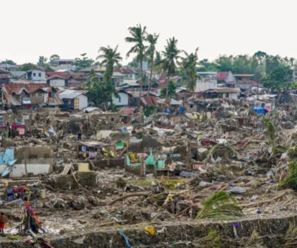 عاصفة خطيرة ترسم مسارها نحو تايوان و تتسبب بخسائر فادحة للفلبين
