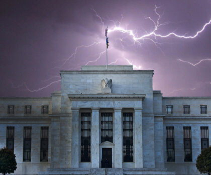 تراجع الحكومة الأمريكية عن تمويل علوم المناخ يفتح الباب لإزدهار غير مسبوق لشركات البيانات الخاصة