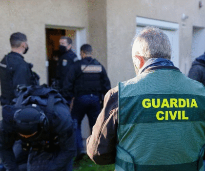 القضاء الإسباني يصدر مذكرة توقيف دولية بحق متهم بقتل امرأة فر إلى المغرب