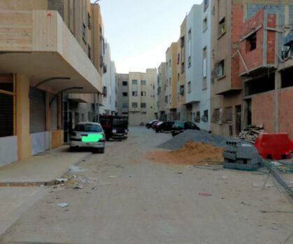 تجاوزات استغلال الملك العمومي بجماعة المجاطية: شكاية سكان ضد صاحب مقهى بالبقعة رقم 783