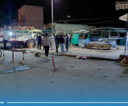 قائد الملحقة الأولى يقود حملة لتحرير الملك العمومي بشارع علال بن عبد الله بمدينة ابن أحمد إقليم سطات