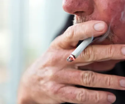 احذر.. عادتان يوميتان تُلحق الضرر بخلايا الدماغ مع مرور الوقت